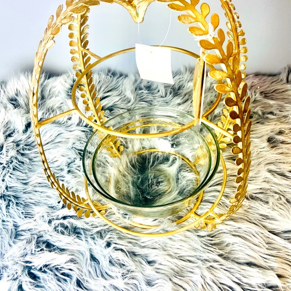 Server with Glass Bowl - Picture 7 of 10